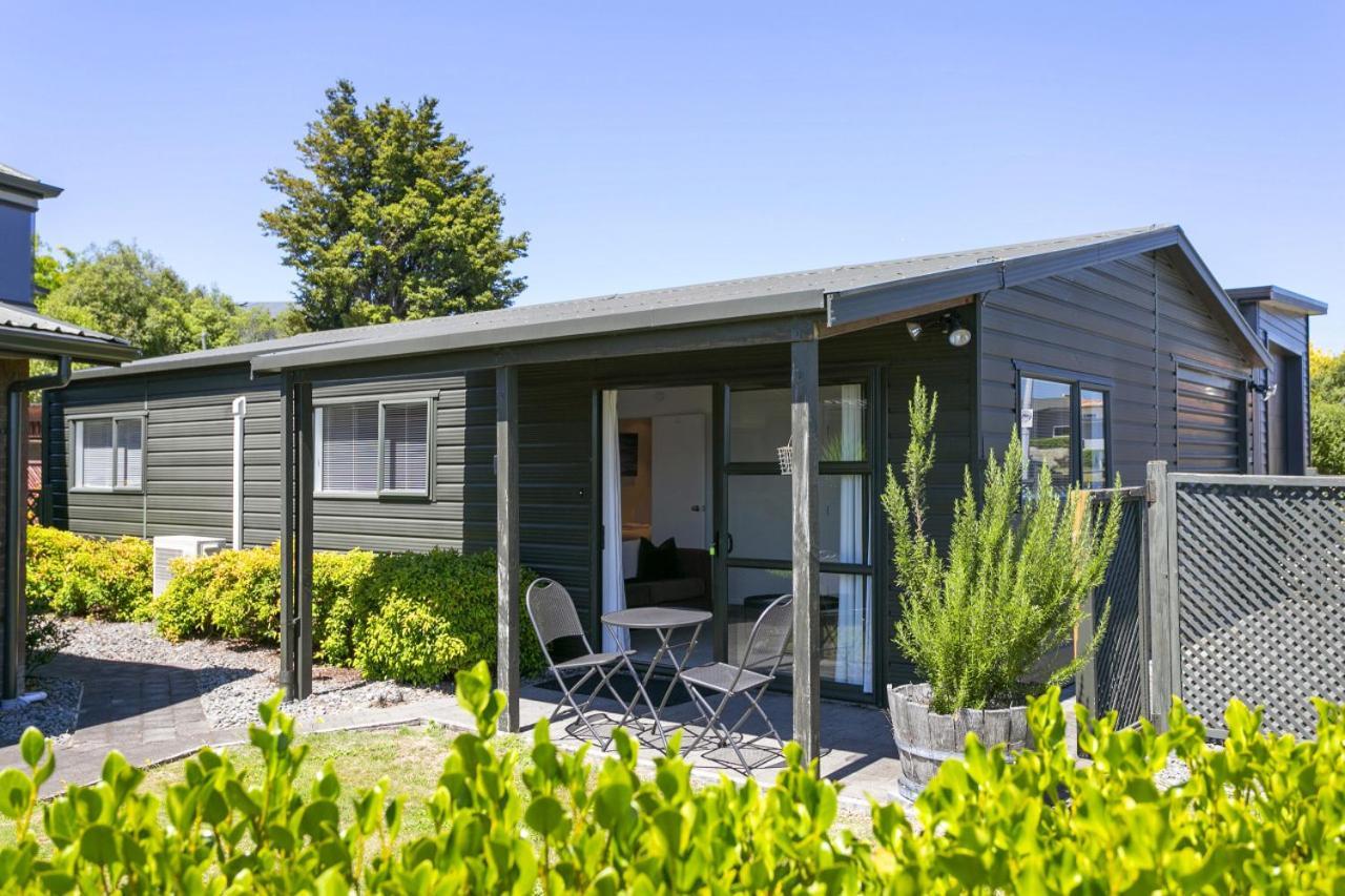 You Little Beauty - Wharewaka Beach Magic Taupo Exterior foto