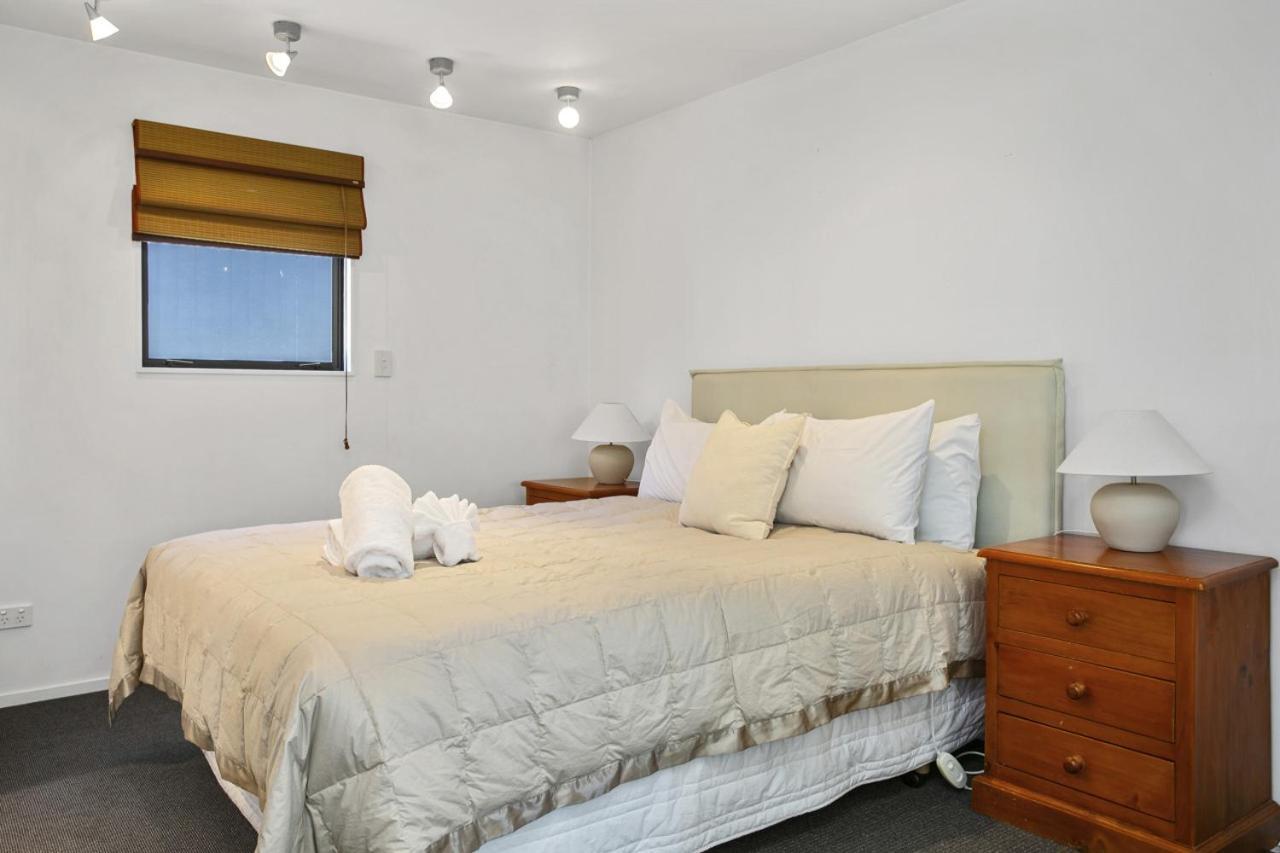 You Little Beauty - Wharewaka Beach Magic Taupo Exterior foto