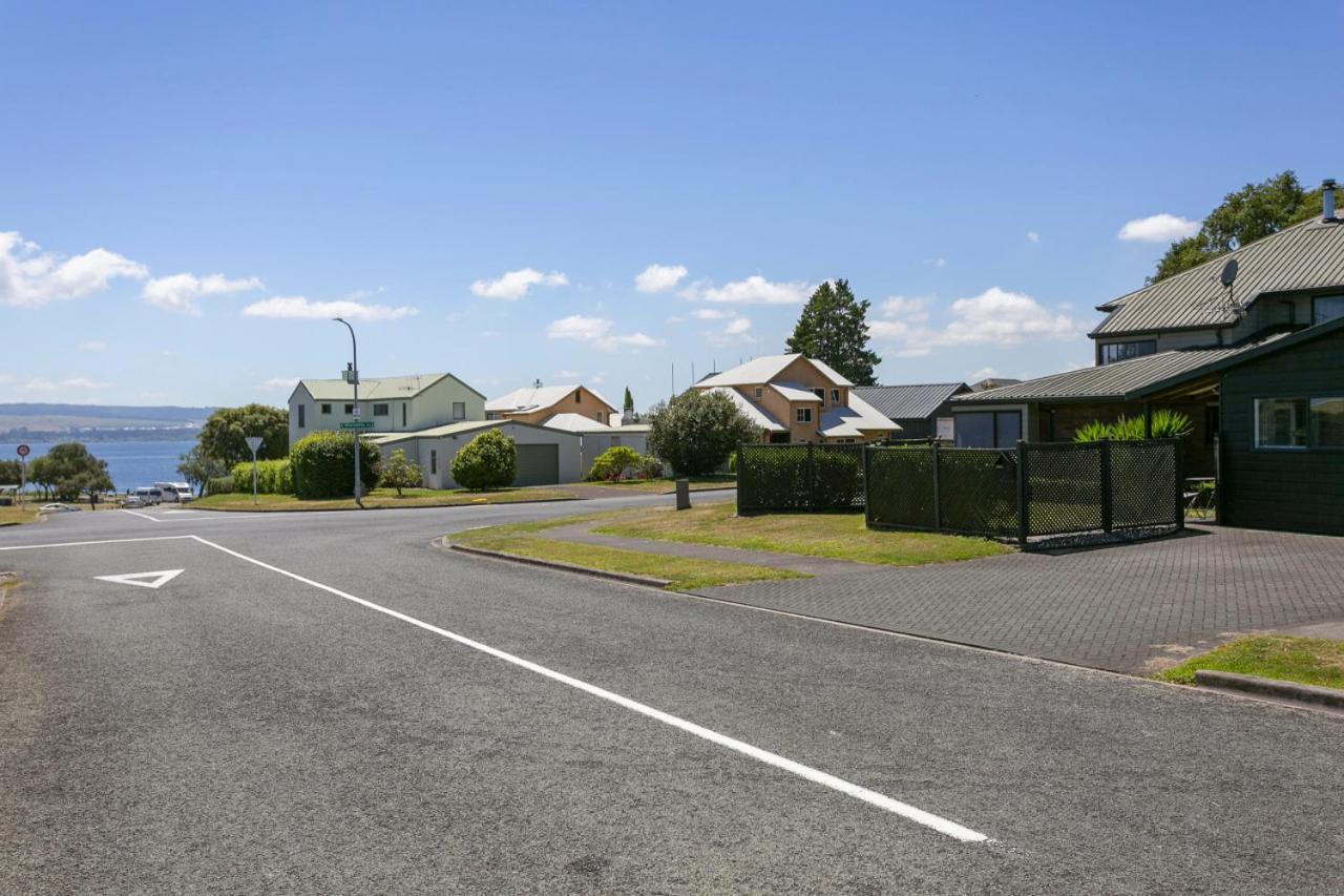 You Little Beauty - Wharewaka Beach Magic Taupo Exterior foto