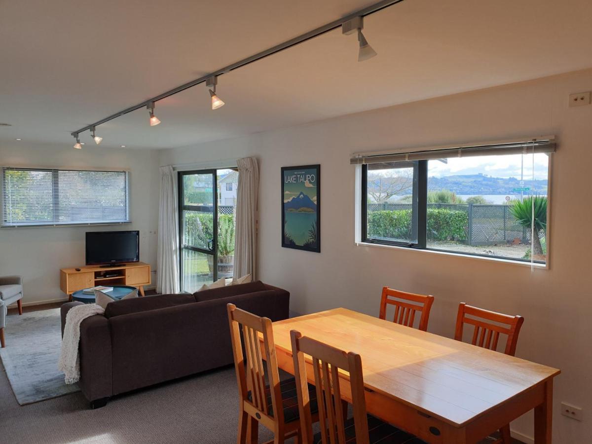 You Little Beauty - Wharewaka Beach Magic Taupo Exterior foto